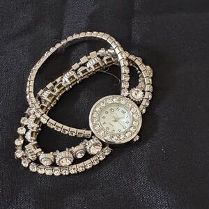 ✨✨Project Watch needs TLC  Dazzling Silver Women's Crystal Watch